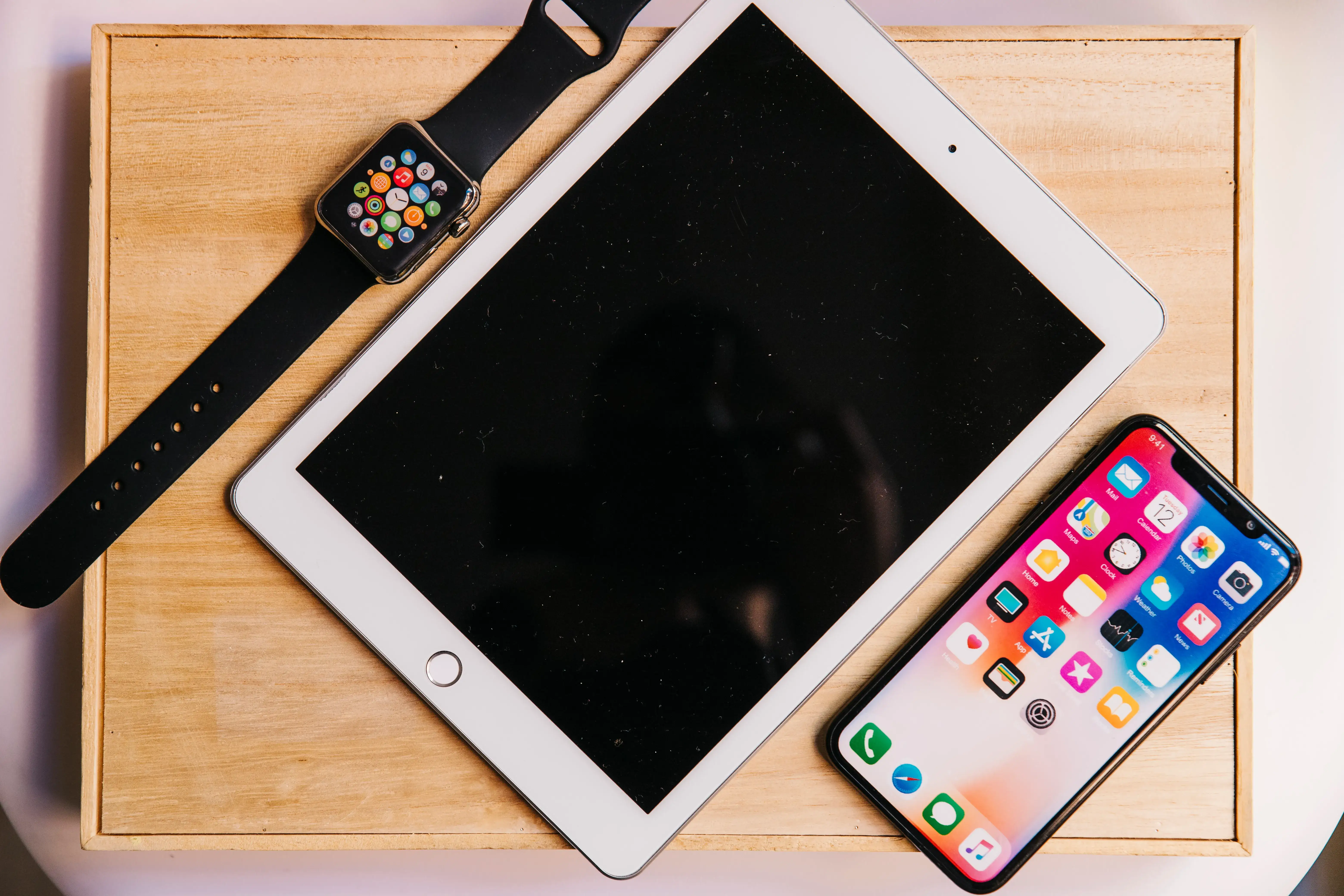 Ремонт техники Apple (iPhone/ iPad/ iMac/ MacBook/Apple Watch) 